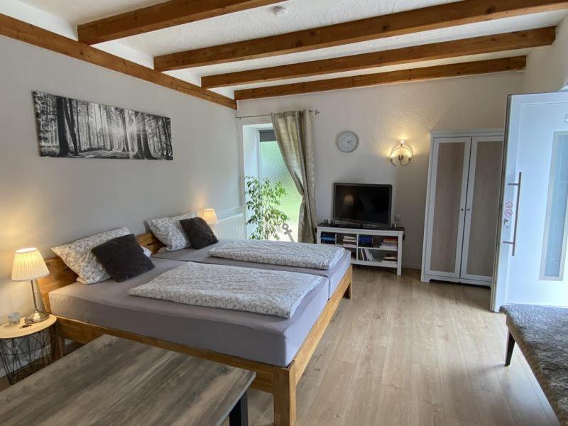 Grosses Doppelzimmer Mit Eigenem Bad Und Kuehlschrank, Frisch Saniert Friedrichskoog Bagian luar foto