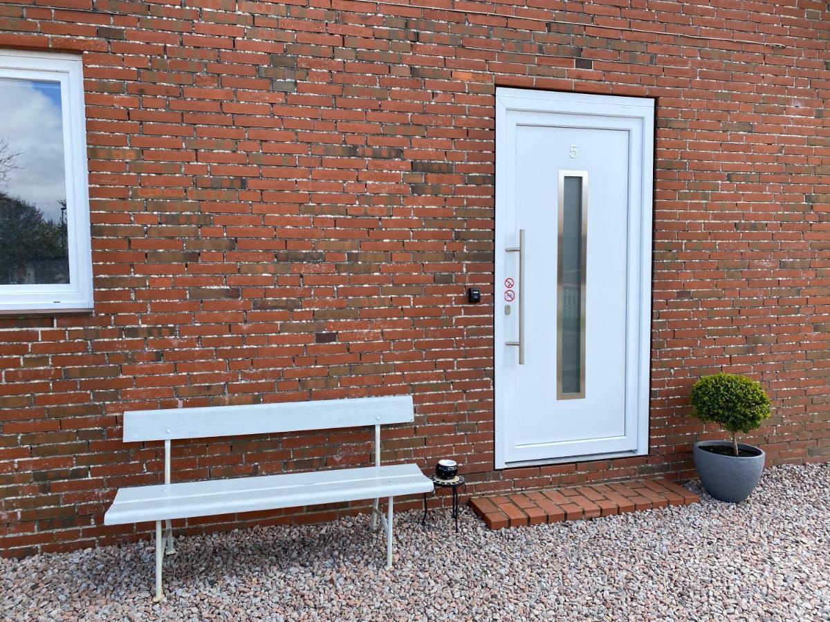 Grosses Doppelzimmer Mit Eigenem Bad Und Kuehlschrank, Frisch Saniert Friedrichskoog Bagian luar foto